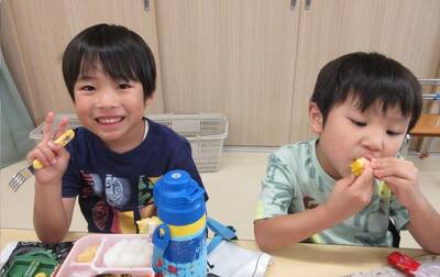 畑で採れた野菜を食べたよ